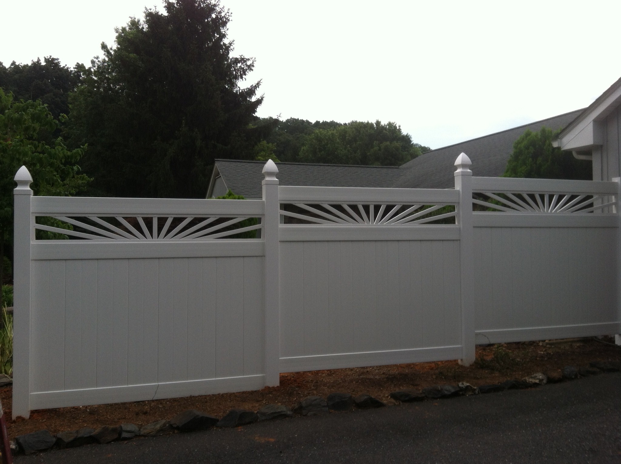 vinyl fencing from your local fence company