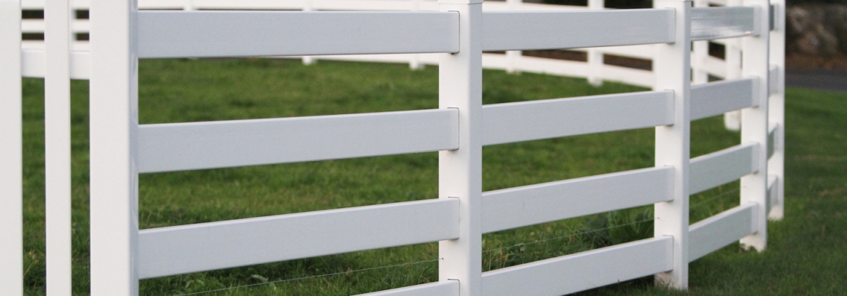 Vinyl Fencing Pros and Cons