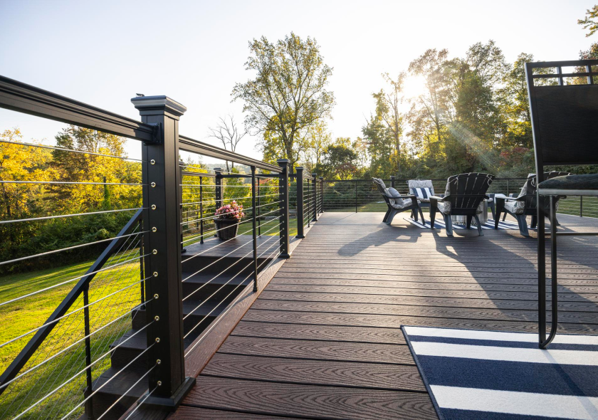 Horizontal cable railing from Keylink