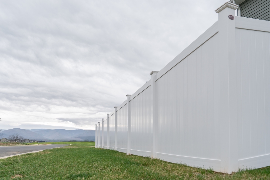 Vinyl fence cleaning