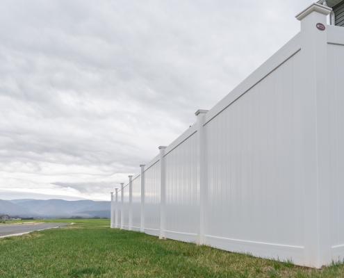 Vinyl fence cleaning